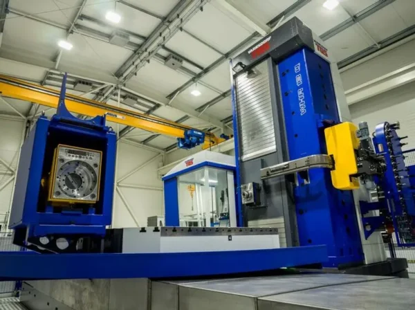 TOS Varnsdorf WHR 13 high-capacity horizontal boring machine with Ø130 mm extending ram and spindle